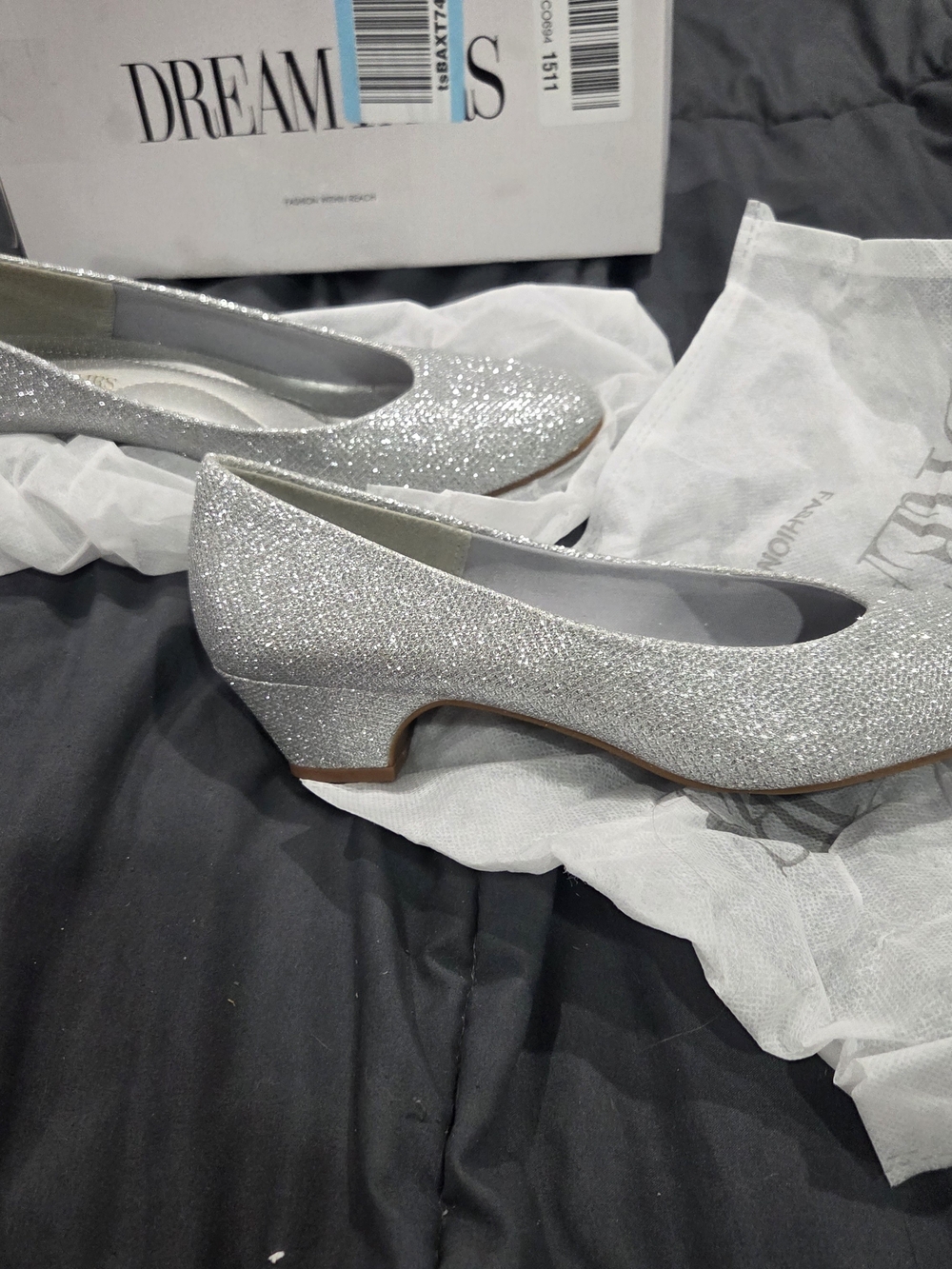Dream Pairs Silver Sparkle Pointed Toe Heels - Picture 2 of 6
